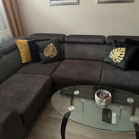 Mazurski Apartament Ostróda Exteriör bild